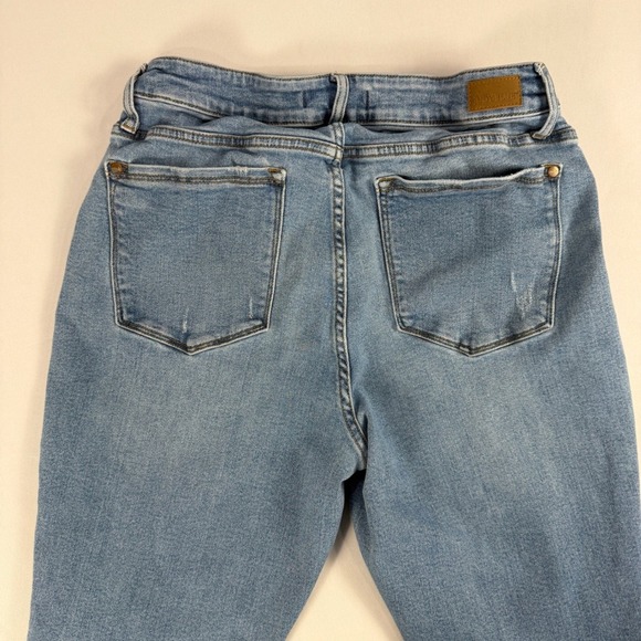 Judy Blue Jeans 16W Embroidered Sunflower Cuffed Ankle Light Wash Denim - Picture 4 of 9